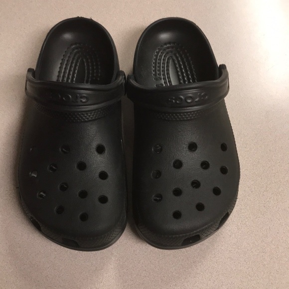 crocs price